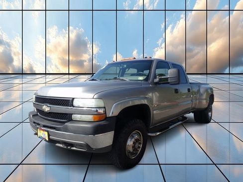 Used 2002 Chevrolet Silverado 3500 LT w/ Off-Road Skid Plate Pkg image 3