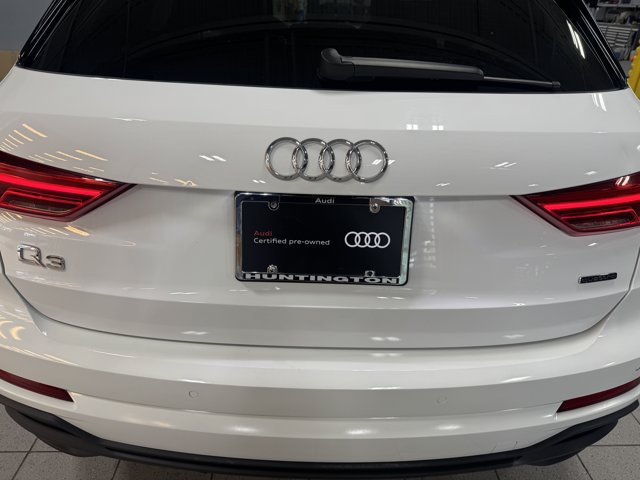 Certified 2024 Audi Q3 2.0T Premium w/ Convenience Package AWD/4WD image 39