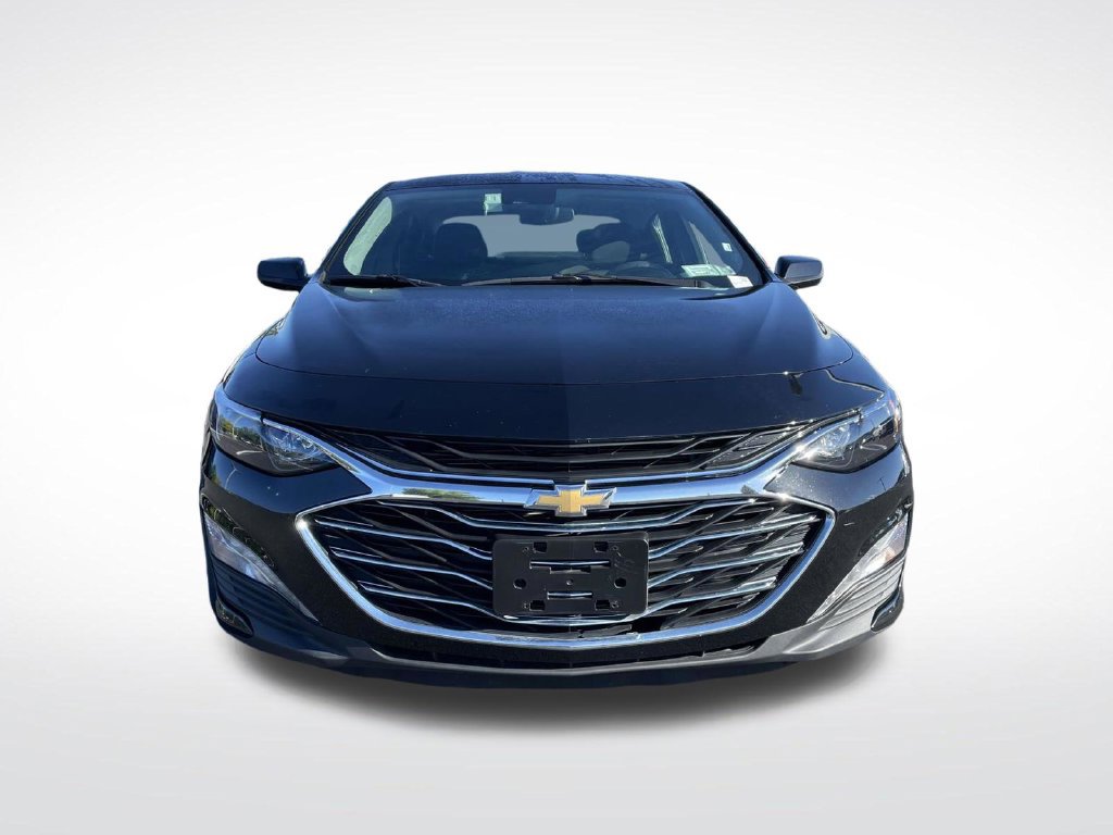 Used 2025 Chevrolet Malibu LT FWD image 2