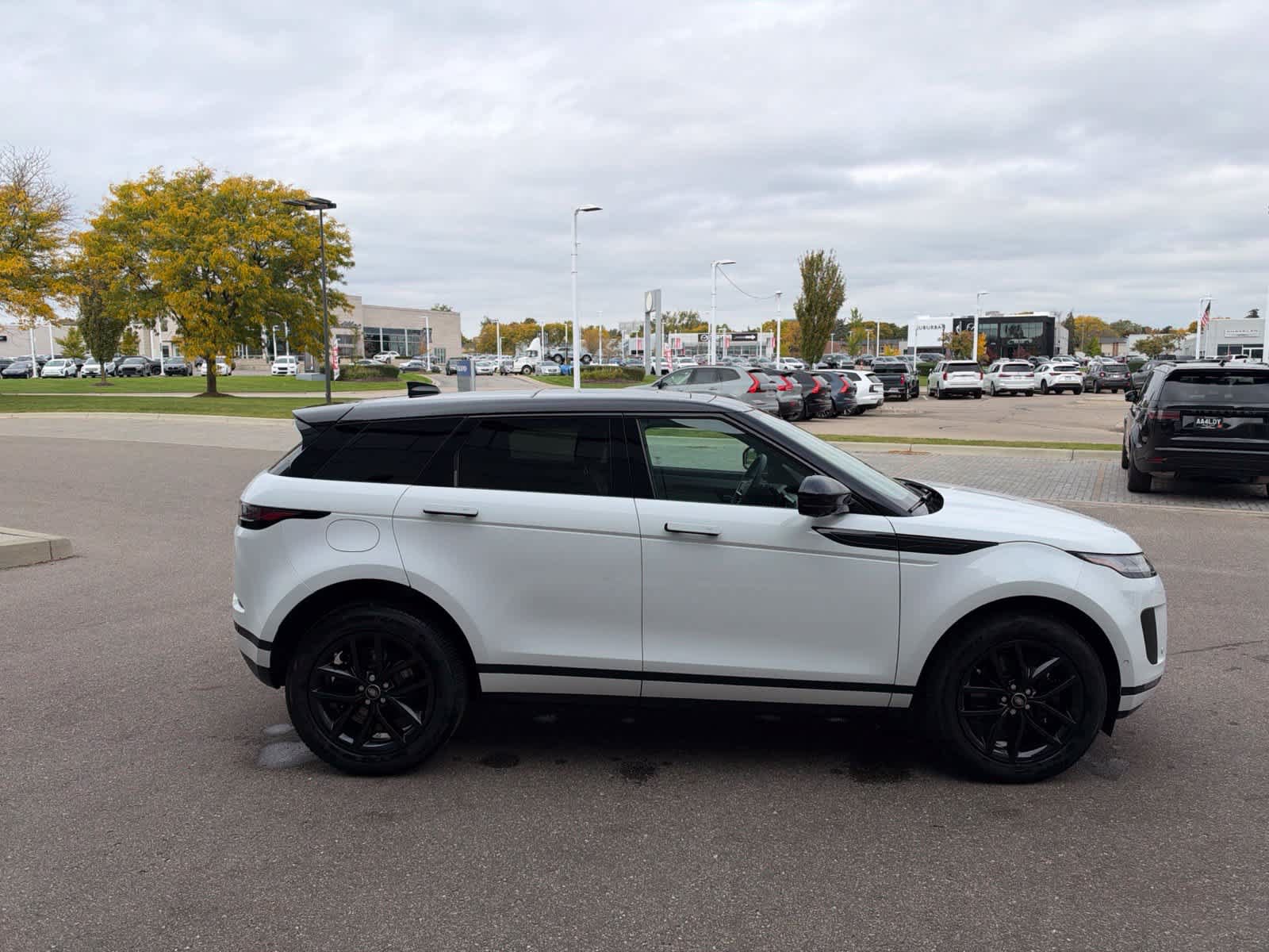 Certified 2026 Land Rover Range Rover Evoque S AWD/4WD image 6