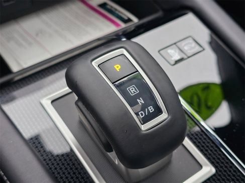 Used 2025 Mitsubishi Outlander SEL Black Edition image 29