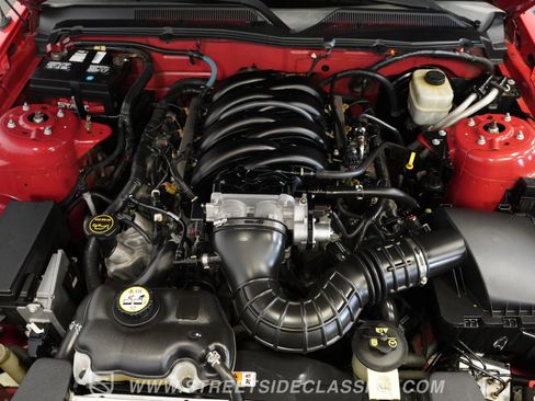 Used 2005 Ford Mustang GT image 37