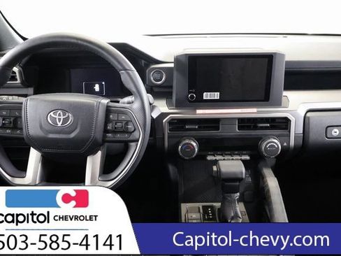 Used 2026 Toyota 4Runner SR5 AWD/4WD image 14