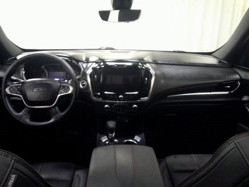 Used 2023 Chevrolet Traverse RS image 34