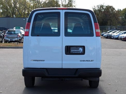 Used 2004 Chevrolet Express 1500 RWD image 11