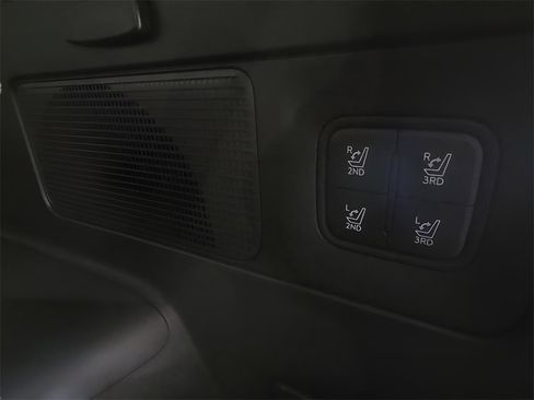 New 2026 Hyundai Ioniq 9 Limited image 17