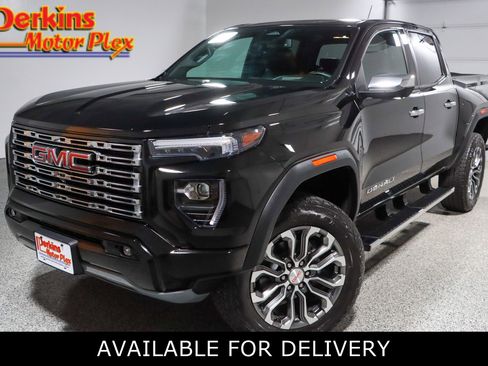 Used 2023 GMC Canyon Denali AWD/4WD image 1