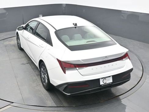 Used 2024 Hyundai Elantra SEL image 48