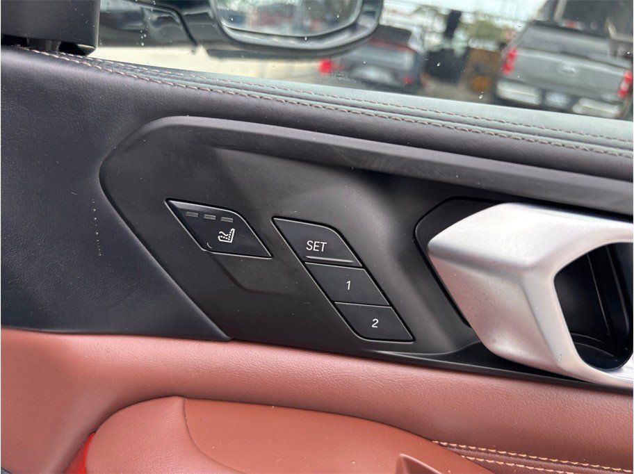 Used 2023 BMW ALPINA XB7 AWD/4WD image 52