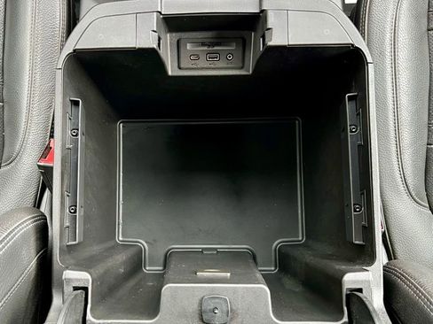 Used 2023 GMC Sierra 3500 Denali w/ Denali Ultimate Package image 37