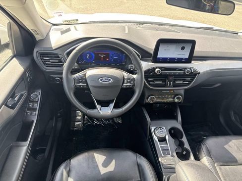 Certified 2022 Ford Escape SEL w/ Technology Package image 11