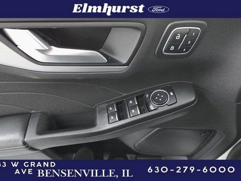 Used 2023 Ford Escape Platinum w/ Premium Technology Package image 9