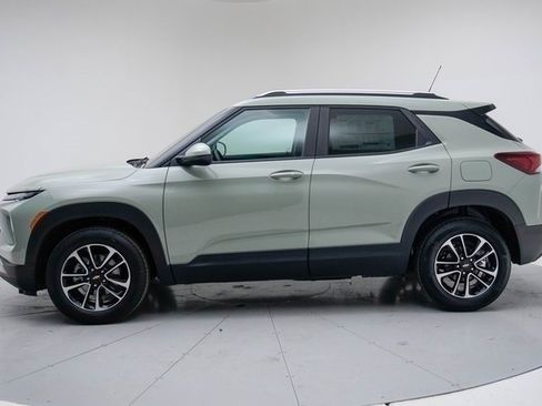 New 2026 Chevrolet TrailBlazer LT w/ Convenience Package image 3