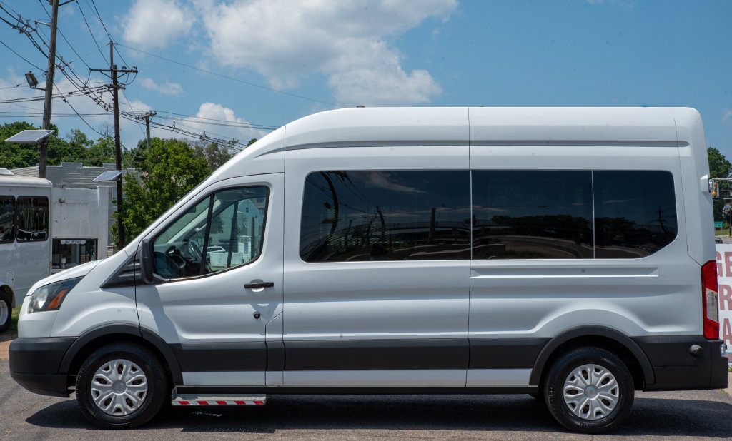 Used 2017 Ford Transit 350 XL RWD image 7