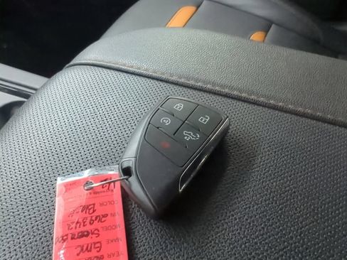 Used 2024 GMC Sierra 1500 AT4 w/ AT4 Preferred Package AWD/4WD image 19