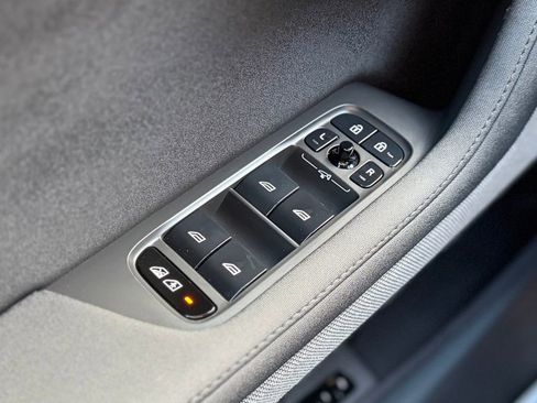 Used 2021 Polestar Polestar 2 image 19