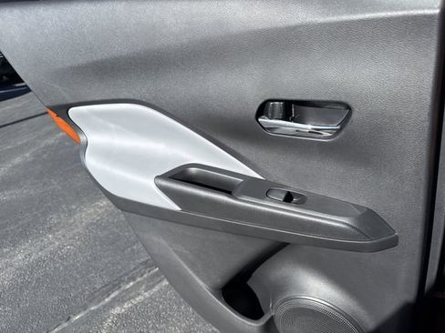 Used 2022 Nissan Kicks SR w/ Premium Package image 10