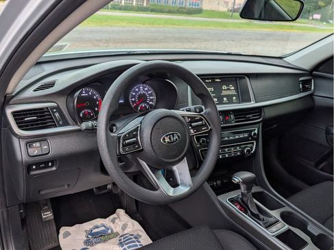 Used 2020 Kia Optima LX FWD image 19