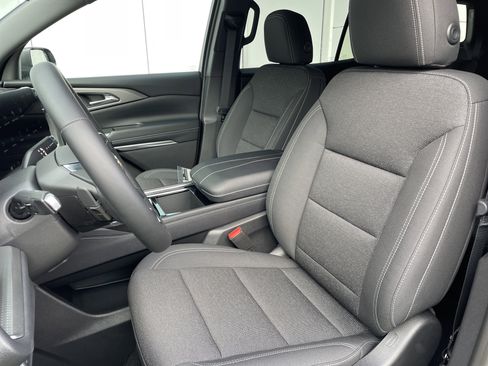 New 2026 Chevrolet Traverse LT image 12
