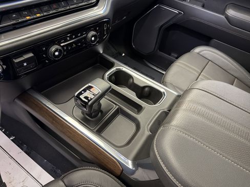 Used 2023 Chevrolet Silverado 1500 High Country w/ High Country Premium Package image 23