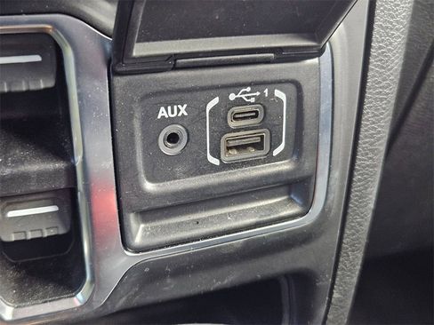 Certified 2020 Jeep Wrangler Unlimited Sahara image 33