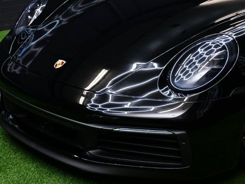 Used 2020 Porsche 911 Carrera 4S AWD/4WD image 3