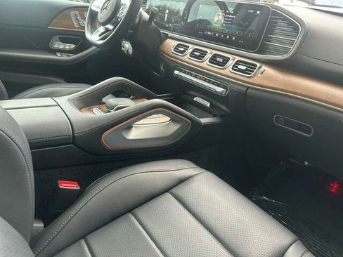 Used 2023 Mercedes-Benz GLS 450 4MATIC image 21