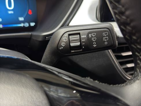 Used 2025 Ford Escape Platinum image 25