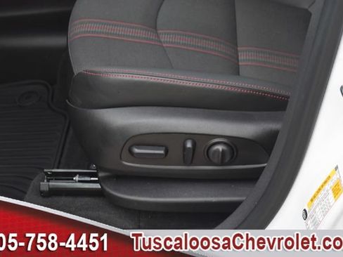 Used 2023 Chevrolet Equinox RS FWD image 20