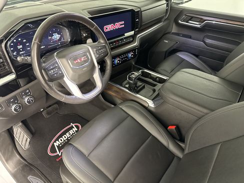 Used 2023 GMC Sierra 1500 SLT w/ SLT Premium Plus Package AWD/4WD image 19