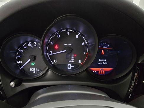 Used 2023 Porsche Macan image 21