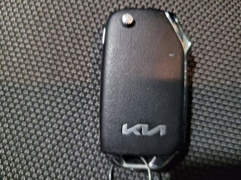 Used 2024 Kia Forte LXS image 32