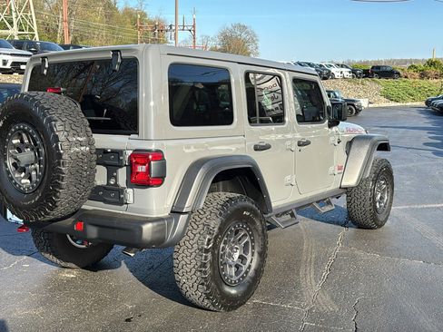 Certified 2022 Jeep Wrangler Unlimited Rubicon w/ Xtreme Recon 35" Tire Package AWD/4WD image 7