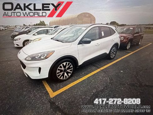 Used 2020 Ford Escape SE Sport FWD image 1
