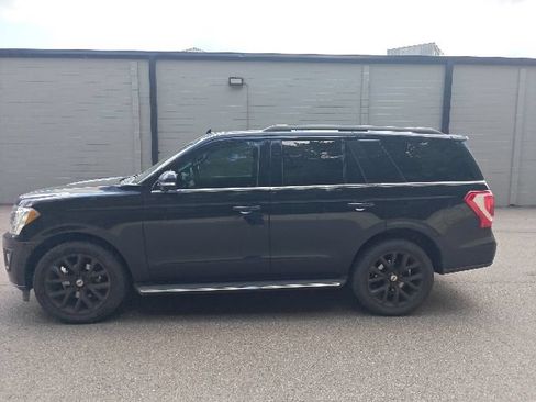 Used 2019 Ford Expedition XLT w/ Equipment Group 202A RWD image 5