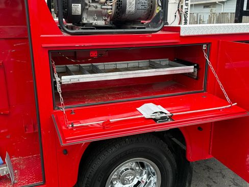 Used 2021 RAM 3500 Tradesman w/ Chrome Appearance Group image 30