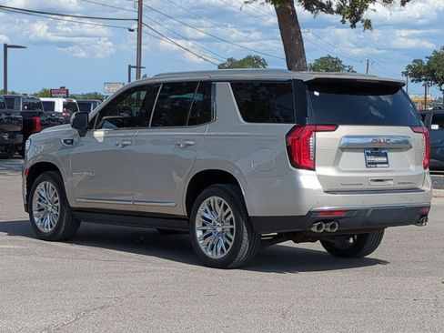 Used 2023 GMC Yukon Denali w/ LPO, Floor Liner Package AWD/4WD image 3