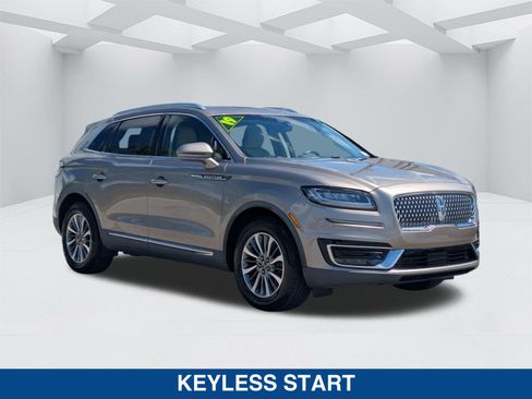 Used 2019 Lincoln Nautilus Select w/ Class II Trailer Tow Package FWD image 3