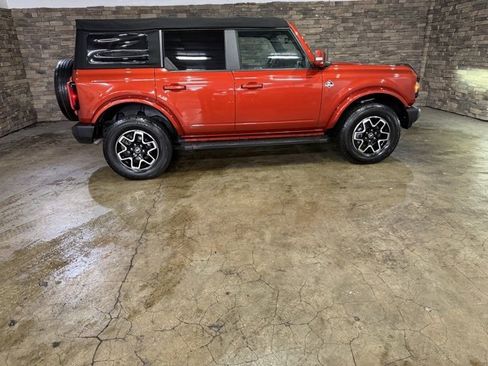 Used 2022 Ford Bronco Outer Banks image 10