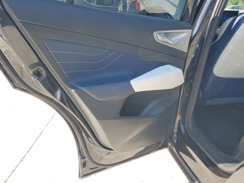 Used 2023 Volkswagen ID.4 Pro S image 11