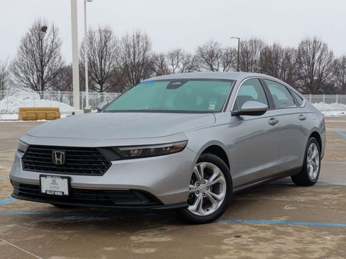 Used 2024 Honda Accord LX image 2