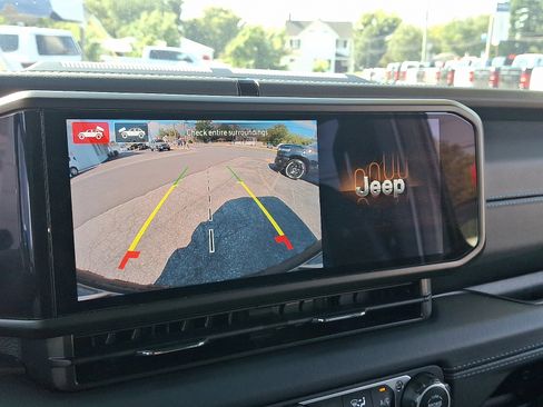 Used 2024 Jeep Wrangler High Altitude image 18