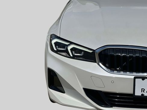 Certified 2025 BMW 330i xDrive Sedan w/ Convenience Package image 7