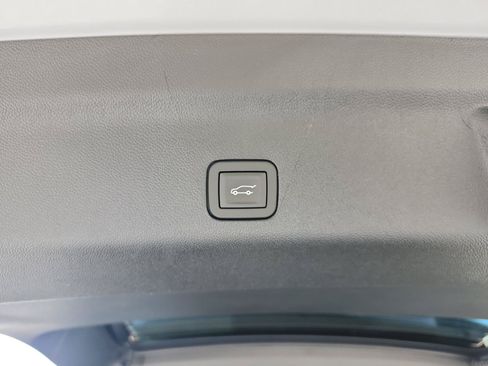 New 2026 GMC Yukon XL Denali Ultimate AWD/4WD image 7