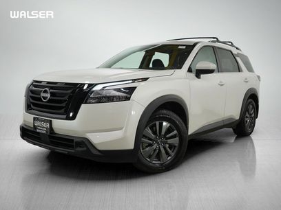 Used 2024 Nissan Pathfinder SV w/ SV Premium Package