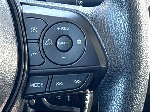 Used 2024 Toyota Corolla LE FWD image 10