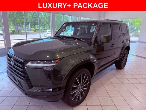 Used 2024 Lexus GX 550 w/ Accessory Package (Z1) AWD/4WD image 3