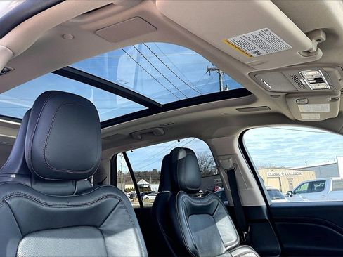 Used 2023 Lincoln Aviator Reserve w/ Equipment Group 201A image 22