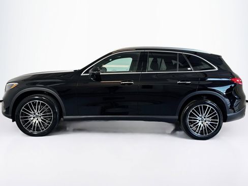 Certified 2025 Mercedes-Benz GLC 300 image 8