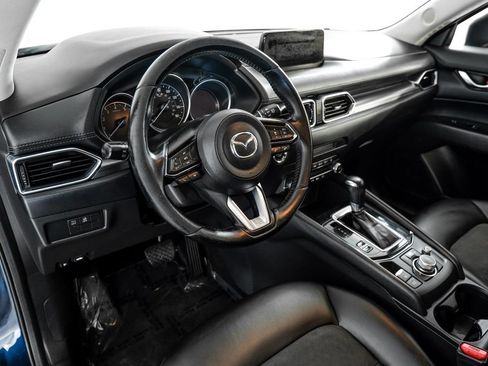 Used 2019 MAZDA CX-5 Touring FWD image 2